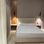 Kaloshi 호텔