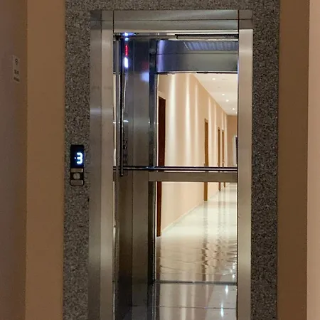 Kaloshi 4* Tirana