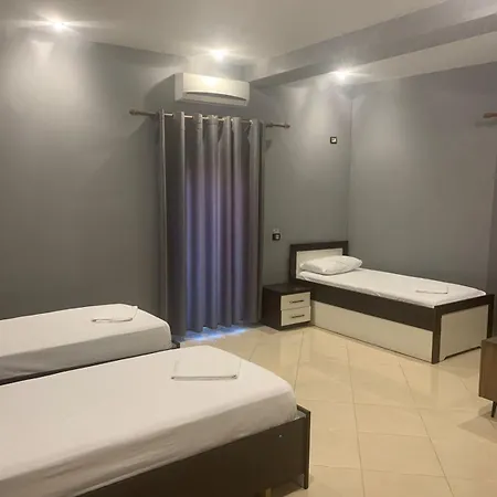 Kaloshi Hotel 4*