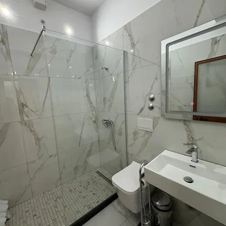 Hotel Kaloshi Tirana
