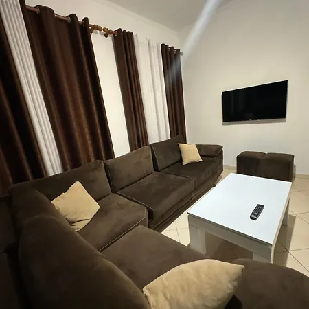 Hotel Kaloshi 4*