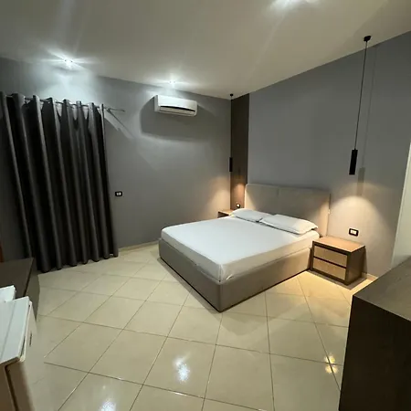 Kaloshi Hotel 4*