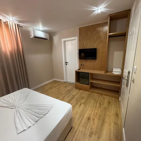 Kaloshi Hotel