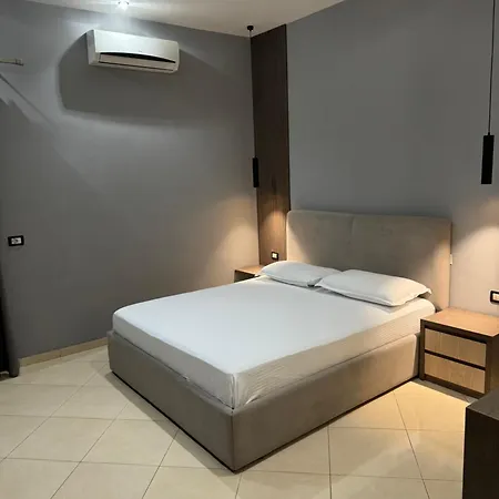 Kaloshi Hotel 4*